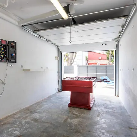 Goldhome - New House With Private Heated Pool, Parking, Wifi, Games 엠푸리아브라바