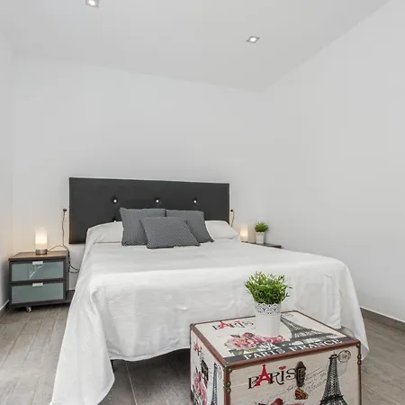 빌라 Goldhome - New House With Private Heated Pool, Parking, Wifi, Games 엠푸리아브라바
