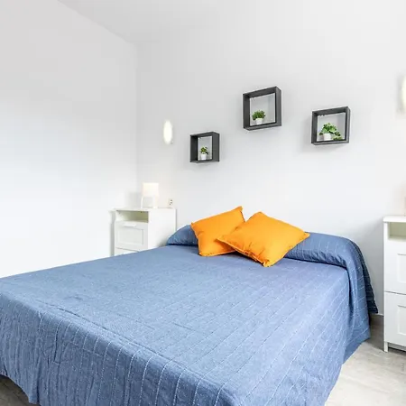 Goldhome - New House With Private Heated Pool, Parking, Wifi, Games Villa