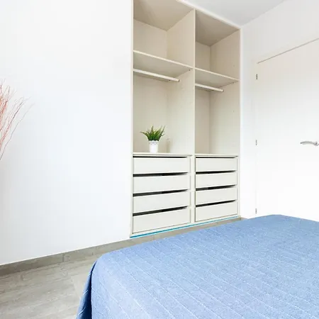 Goldhome - New House With Private Heated Pool, Parking, Wifi, Games Empuriabrava