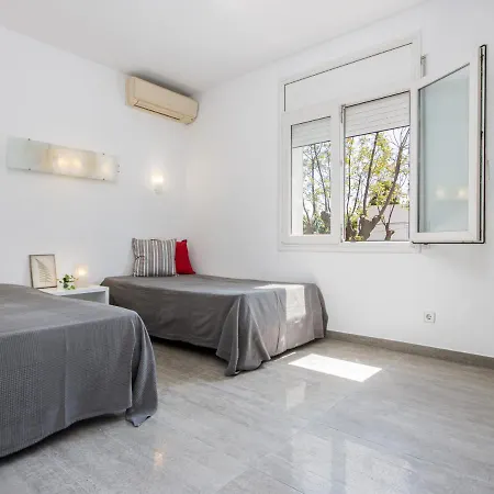 Goldhome - New House With Private Heated Pool, Parking, Wifi, Games Empuriabrava